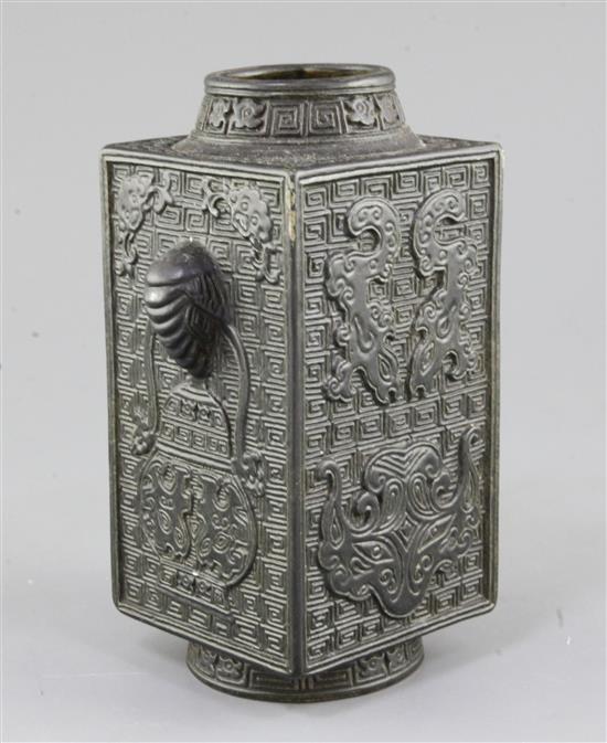 A Chinese faux bronze porcelain vase, early 20th century, 18.5cm